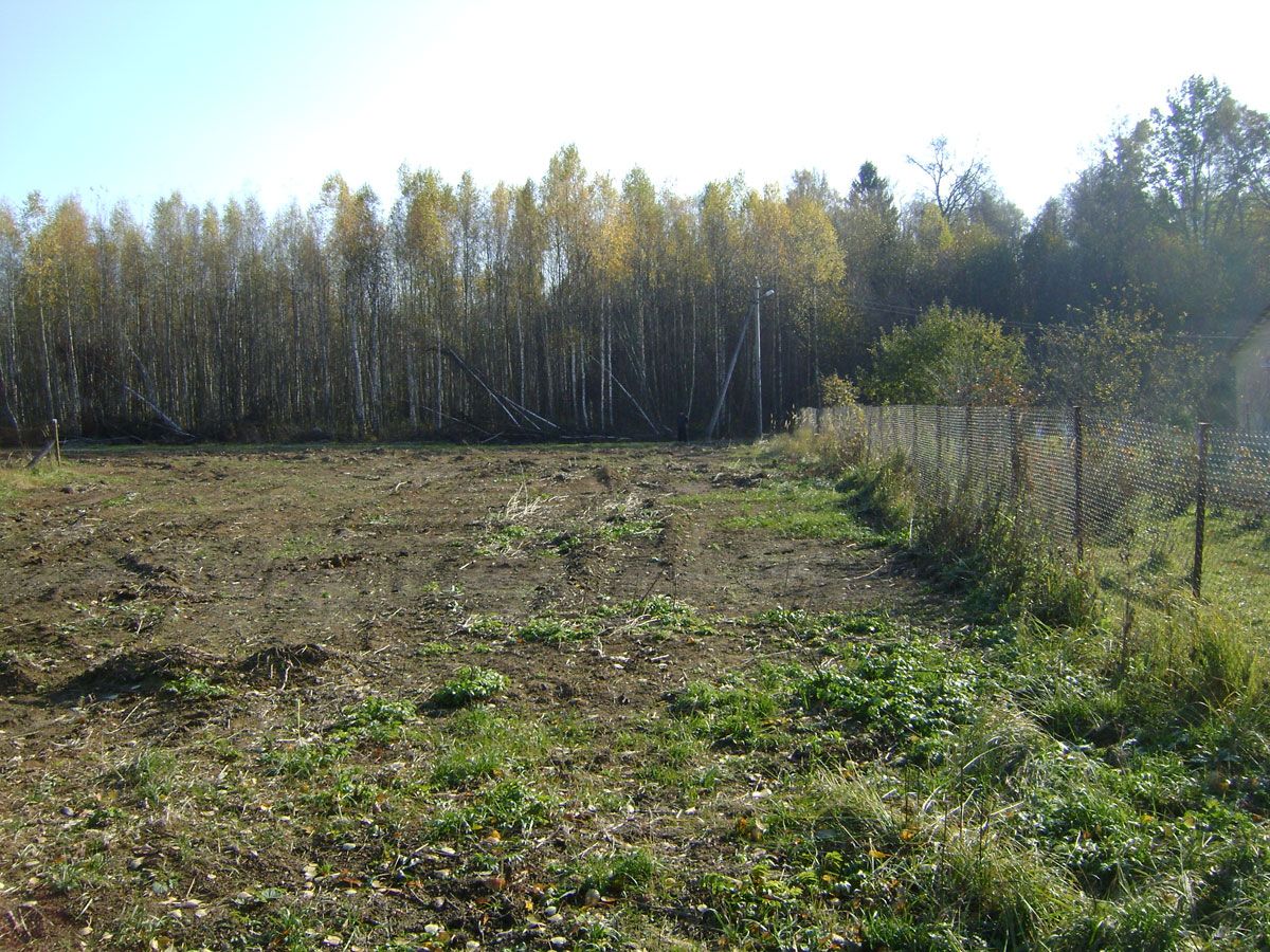 Земельный участок у д. Носово, В СНТ Труд, в Наро-Фоминском районе, 110 км от МКАД по Киевскому шоссе.