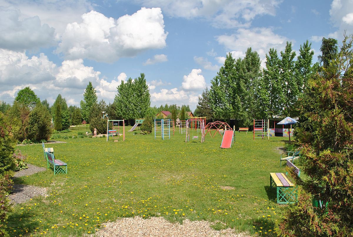 Детская площадка в СНТ Отдых у д. Шапкино, Наро-Фоминский район