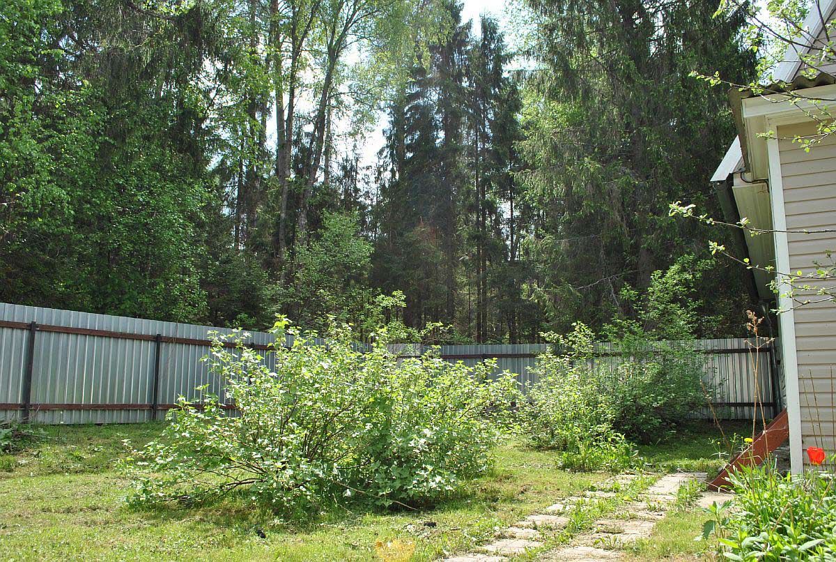 земельный участок у леса в СНТ Связист у д. Любаново