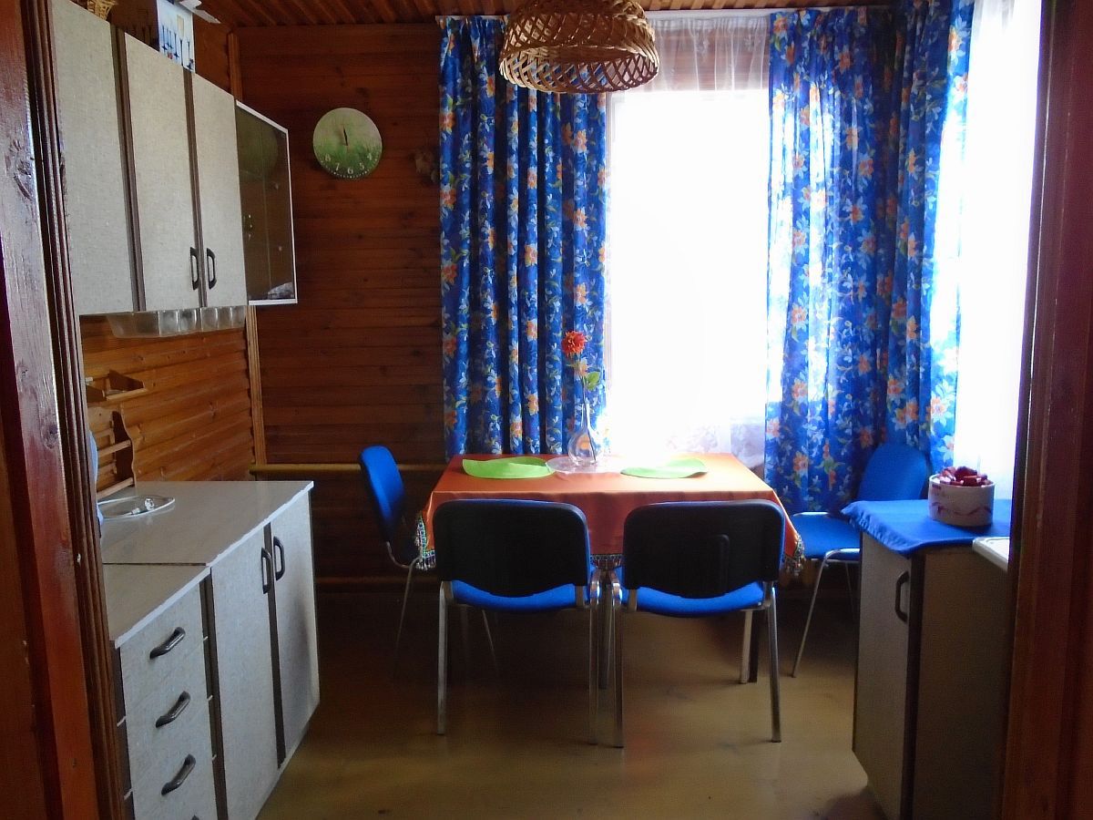 Кухня-столовая в СНТ Ясенево