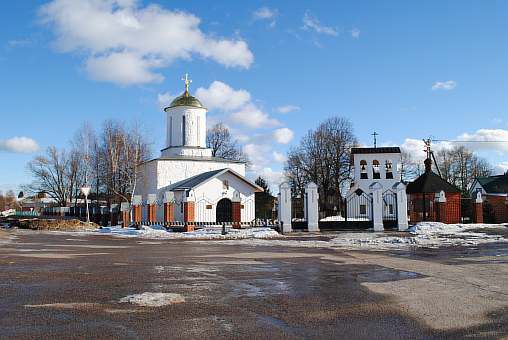 Церковь в пос. Каменское